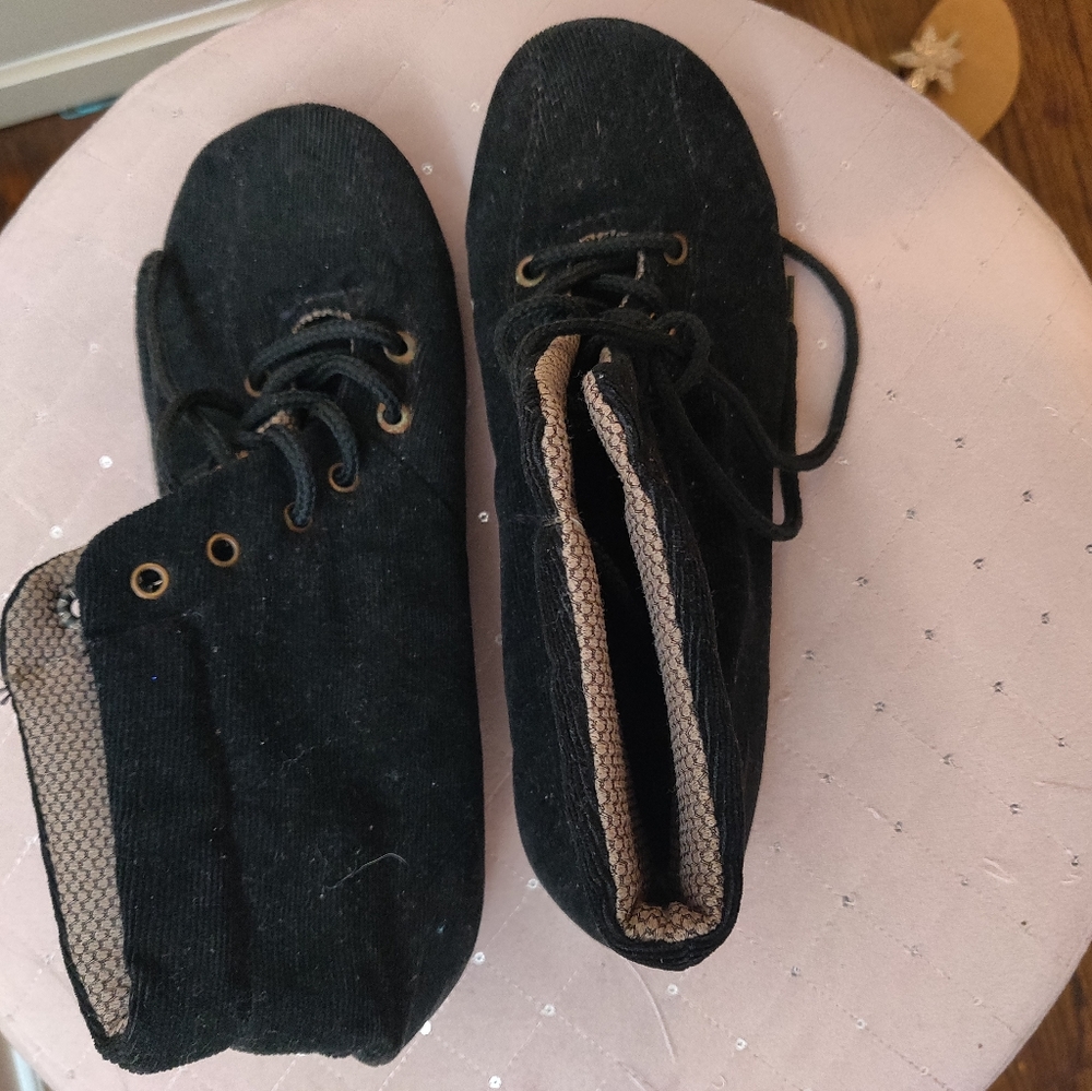 Cute black booties - Picture 6 of 6